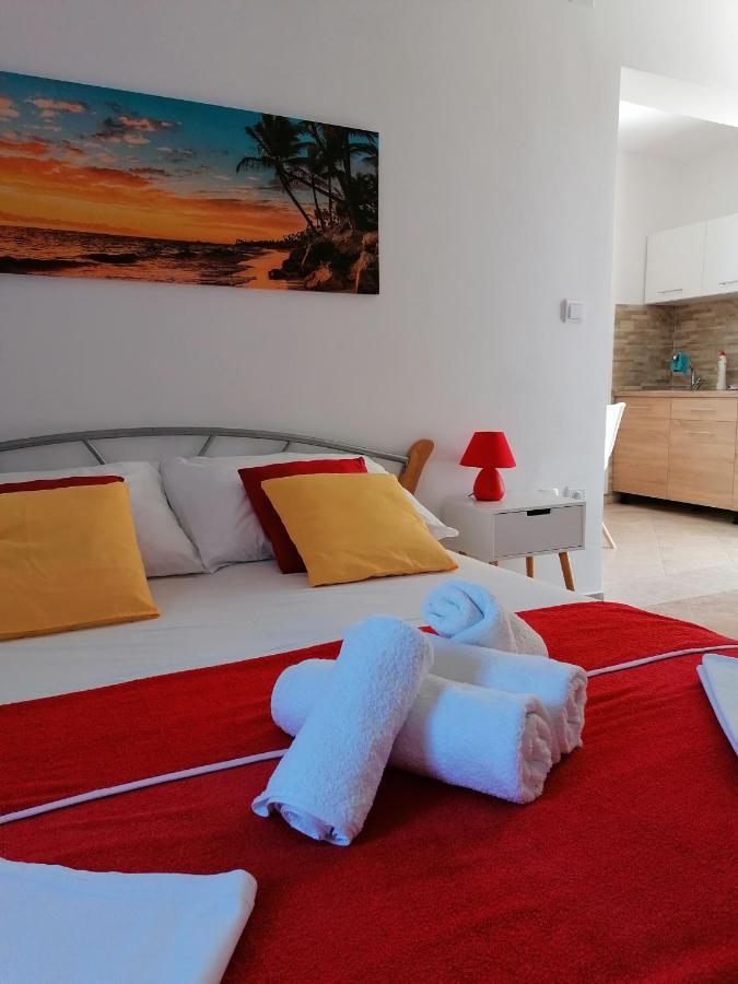 Apartments Dario Паг Экстерьер фото
