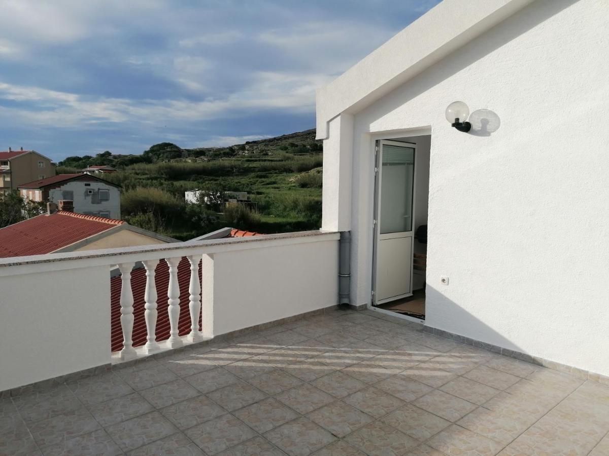 Apartments Dario Паг Экстерьер фото